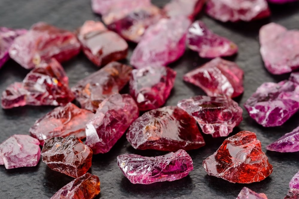 7 impresionantes cristales para hacer que tu chakra raíz se sienta desbloqueado y asombroso