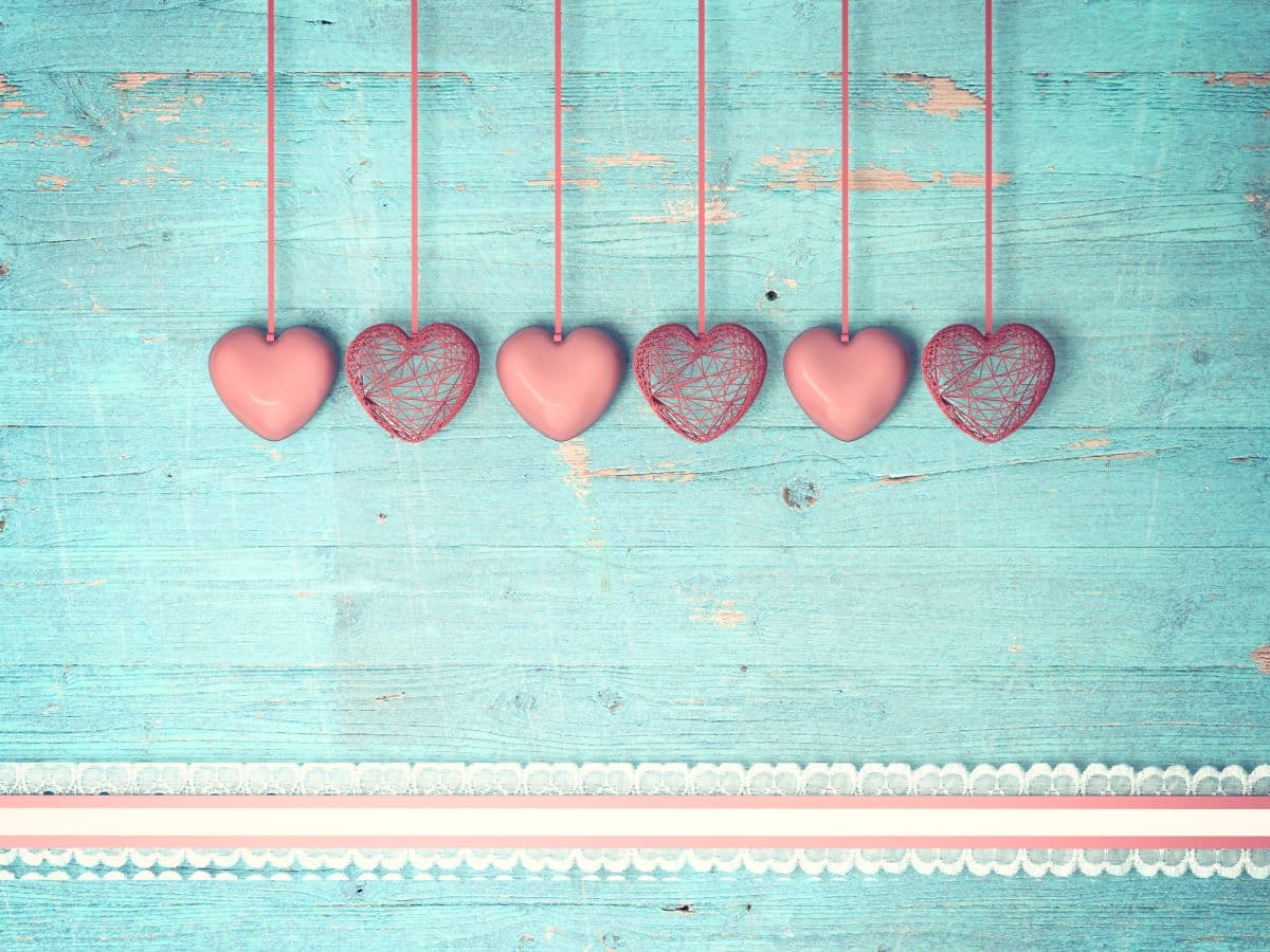 Sana tu corazón, encuentra el amor: un viaje de chakras para el día de San Valentín