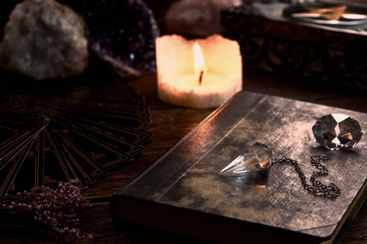 Descubriendo los tipos de brujería: Wicca, brujería tradicional y brujería ecléctica